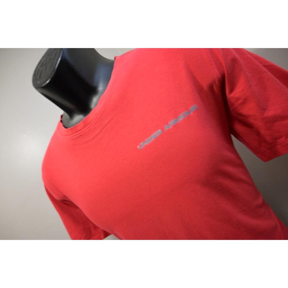Under Armour Gym Shirt HeatGear Loose Red Athletic Short Sleeve Mens Size Medium